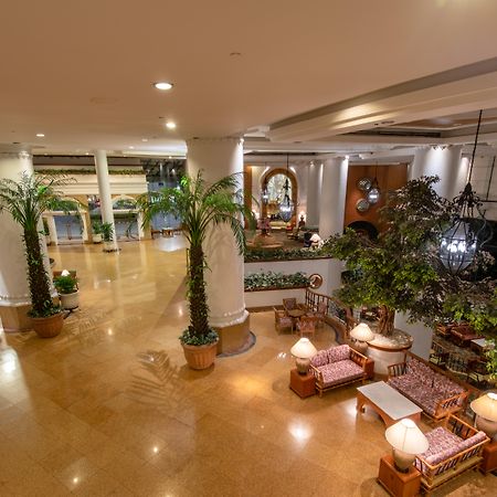 Montien Riverside Hotel Бангкок Экстерьер фото Lobby