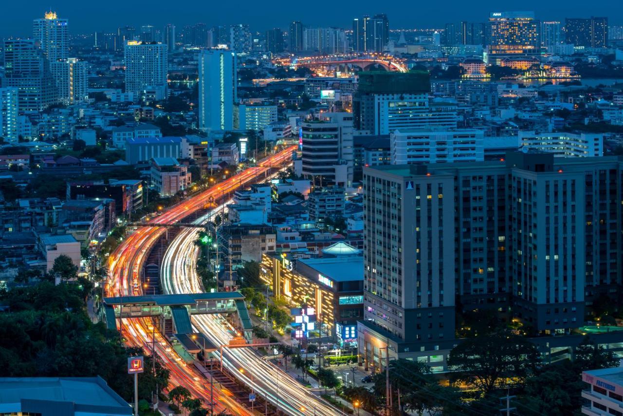 Montien Riverside Hotel Бангкок Экстерьер фото The expressway at Sukhumvit 26