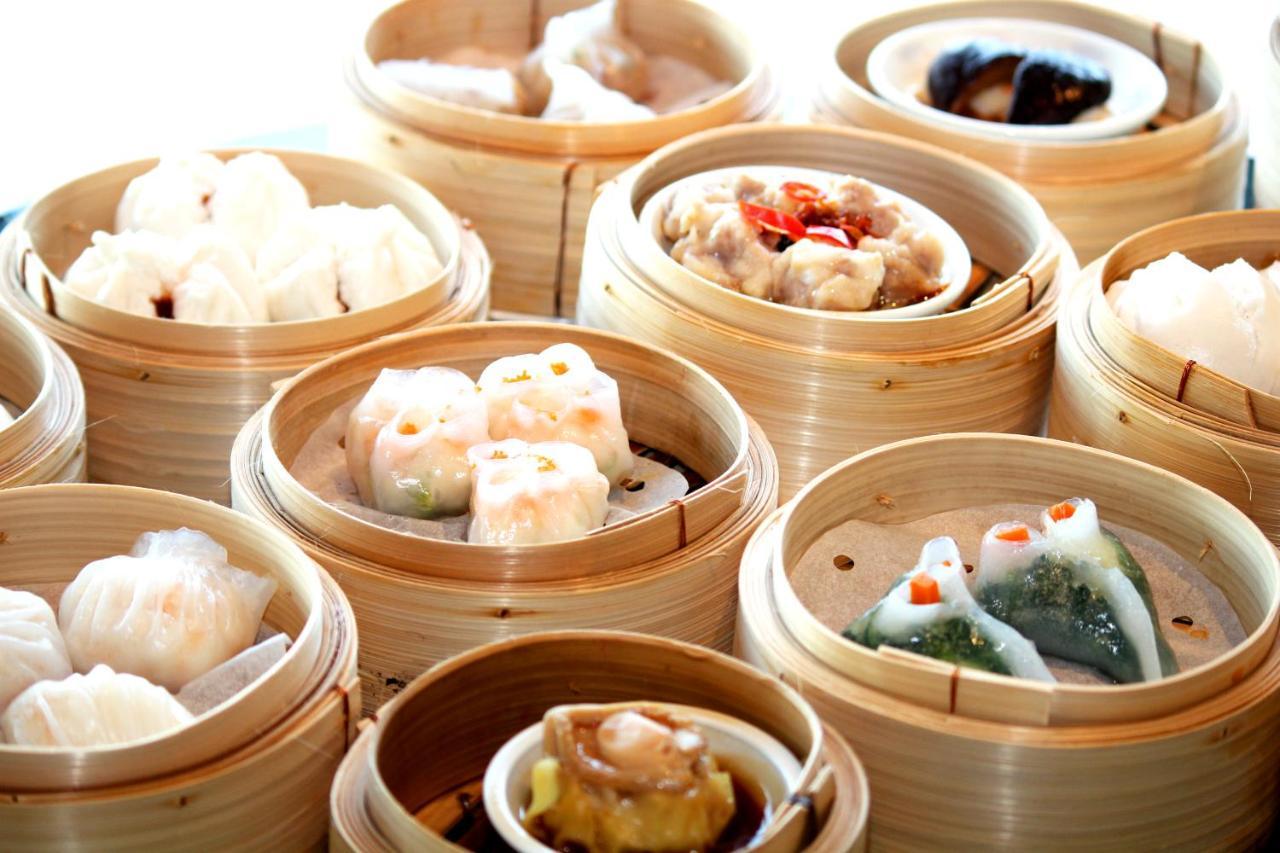 Montien Riverside Hotel Бангкок Экстерьер фото Dim sum