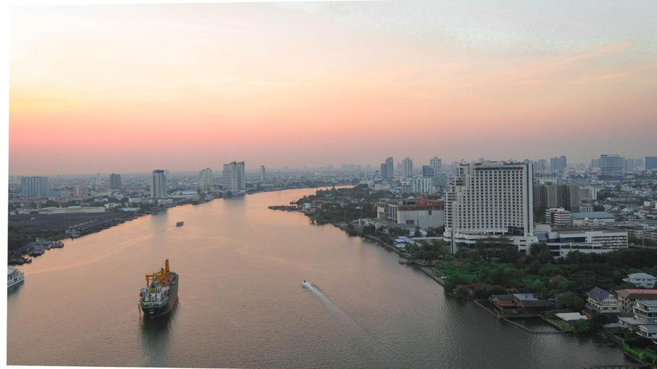 Montien Riverside Hotel Бангкок Экстерьер фото Chao Phraya River